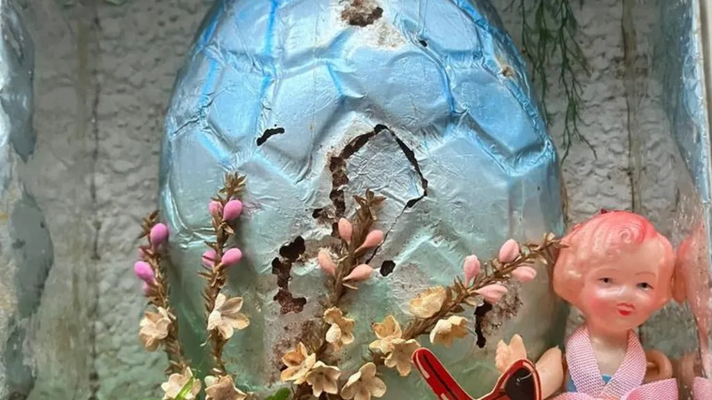 Ovo de Páscoa guardado desde a 2ª Guerra Mundial é leiloado por mais de R$1.000