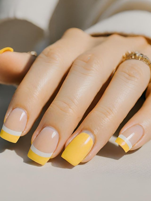 unhas francesinhas amarelas