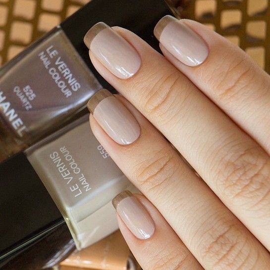 unhas francesinhas cappuccino