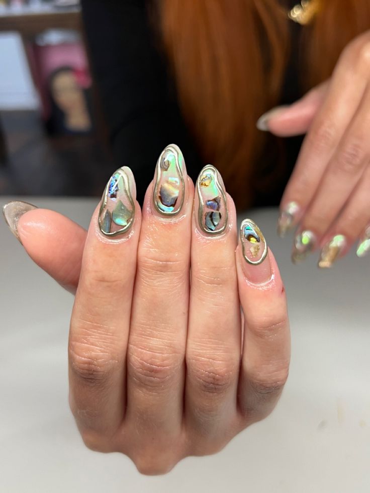 Oyster Shell Nails 
