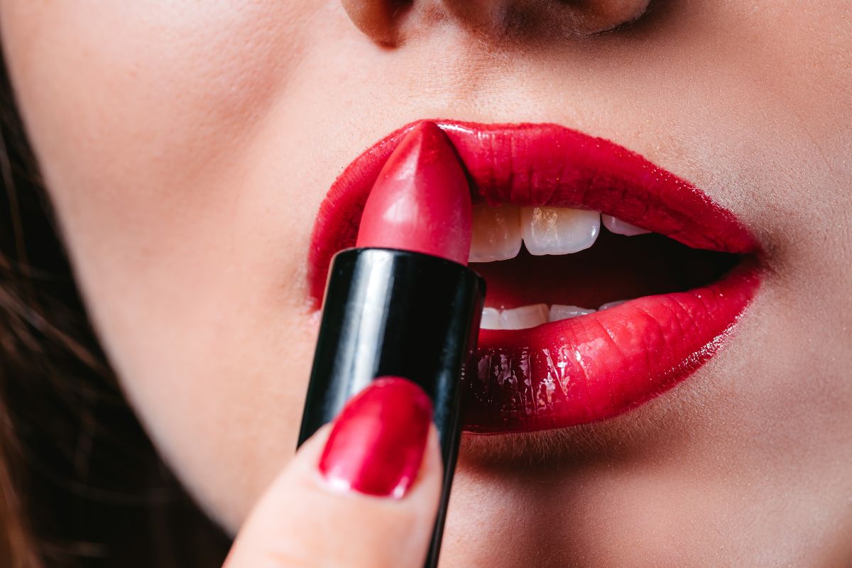 truque batom no centro tiktok