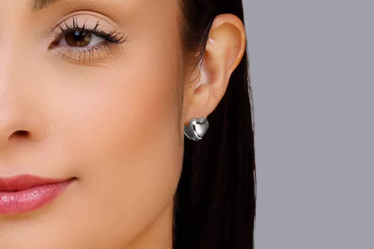 Mini argola de coração morana