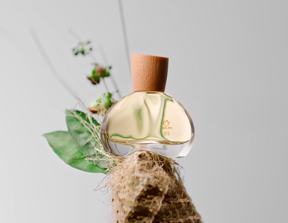Natura perfume premium 875 Vetiver